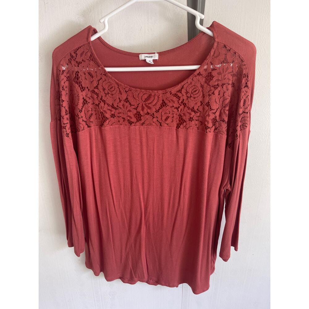 Womens Blouse Sheer Lace top Floral design preowned Large Ardene